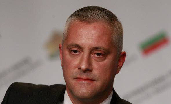 Лукарски и Писанчев са спрели лиценза на „Дунарит“