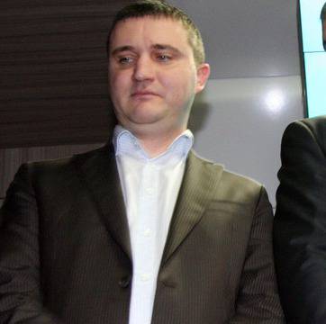 Владислав Горанов се оприличи на Ръсел Кроу