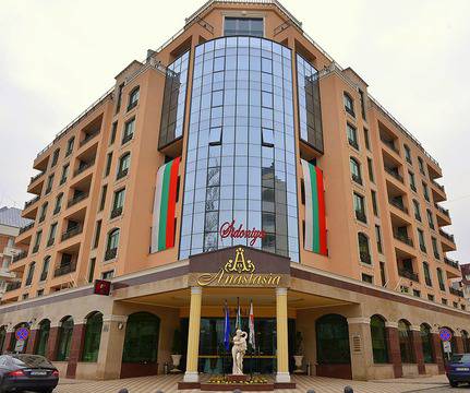 Конкурси всякакви: Спечелете уикенд за двама, комплект чаши и кафе и други награди