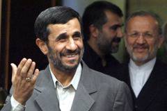 Ахмадинеджад: Няма да се откажем никога от ядрената си програма