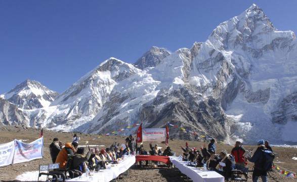Правителствено заседание на Еверест