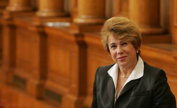 Спор за Емилия Масларова не можа да завърши