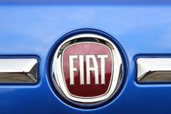 "Фиат" изтегля 500 хил. коли заради дефект
