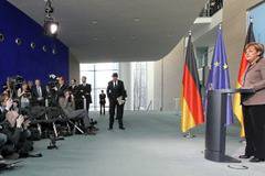 Рокада в германския кабинет след скандала с Цу Гутенберг