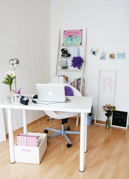 Работно кътче у дома