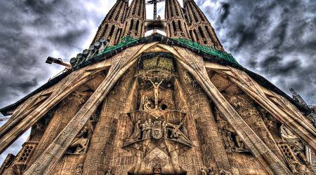 Саграда Фамилия в Барселона, Испания.