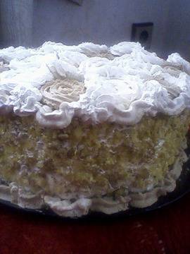 Еклерова торта с рози