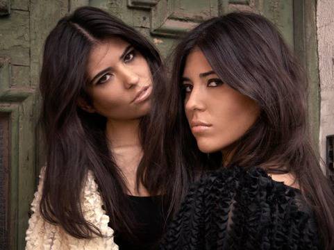 „Африка: Звездите сигурно са полудели“: Моделите Доротея и Емануела Толеви приключиха участието си в шоуто