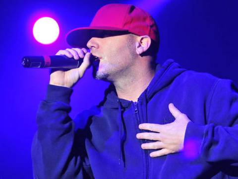 Фред Дърст ще прави ТВ сериал, базиран на живота му