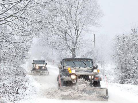 Зимата се върна! 30 сантиметра сняг затрупа Силистра