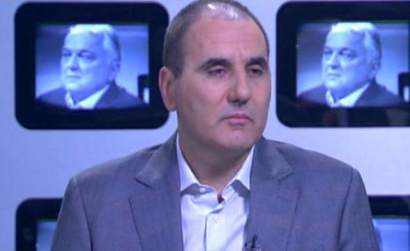 За да контролират Борисов, го следят за срещи с протестър