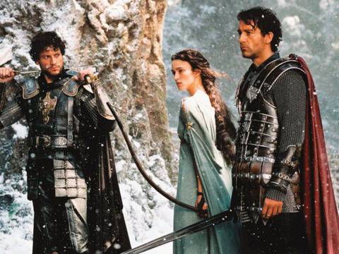 Гай Ричи режисира нов филм за крал Артур, премиерата е през юли 2016 година