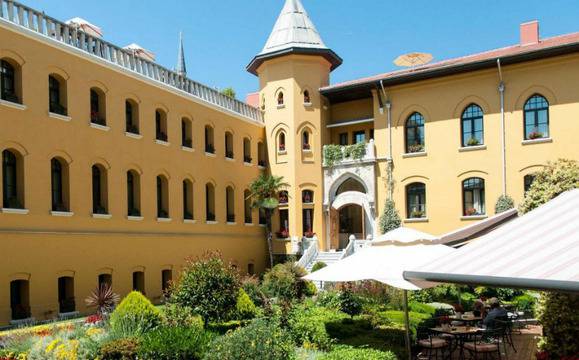 10-те най-мистериозни сгради в света, превърнати в хотели