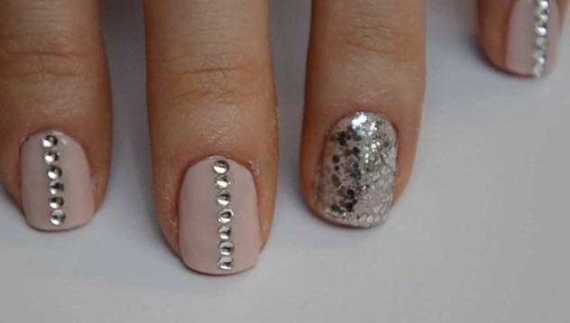 Стилен маникюр за пролетта (видео) видяна 915 коментари 0