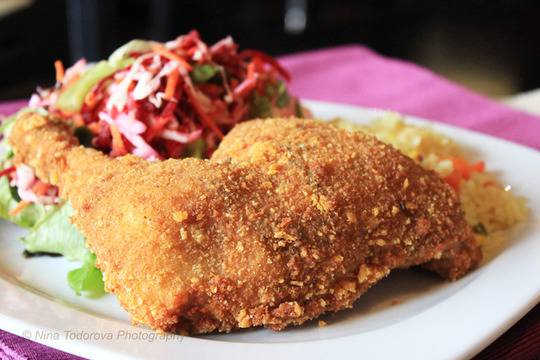 Панирани пилешки бутчета със суроватка и корнфлейкс