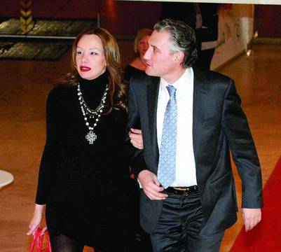 Жената на Домусчиев е покрила кредит в КТБ на контролирана от Пеевски фирма