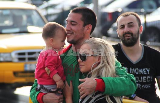 Звездната двойка Елена Паришева и Ивелин Попов се разделиха, но за кратко!