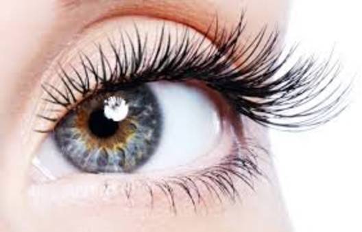 Вижте няколко съвета за дълги, гъсти и обемни мигли без много усилия!