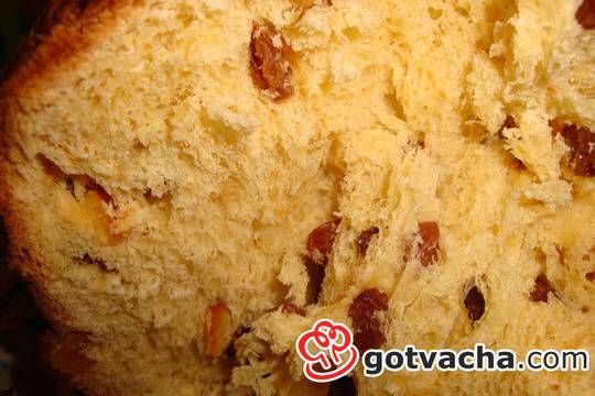 Рецепта за домашен козунак със стафиди за Великден