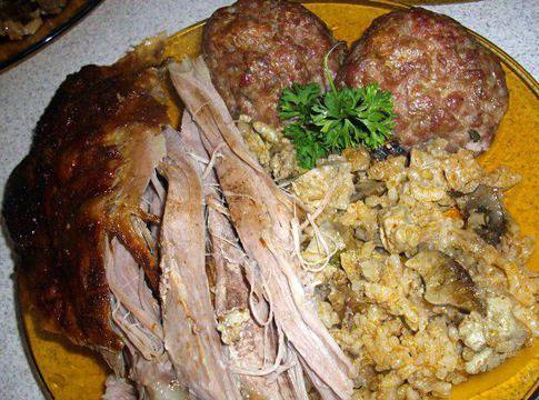 Агнешко печено в гювеч