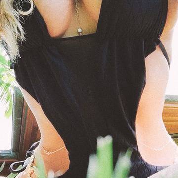 Оскъдните бански, с които Бийонсе „ваканцува“ на Хаваите