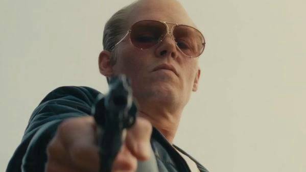 Вижте неузнаваемия Джони Деп в ролята на гангстер!