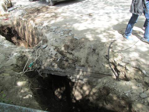 Откриха римски зид в центъра на Пловдив при ремонт на ВиК (снимки)