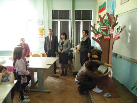 Ральо Ралев гостува на 46-ия рожден ден на ОУ „Райна Княгиня“