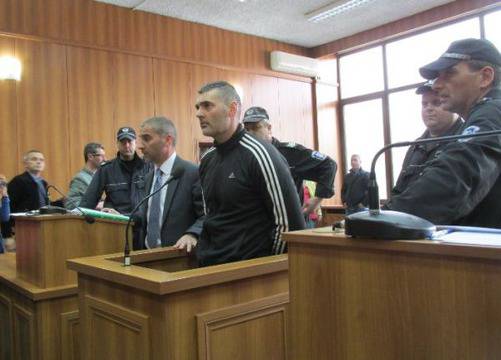 Пловдивският съд остави в ареста служителя на СОБТ, замесен в цигарената афера