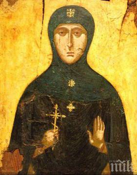 Светица лекува болни от рак, явявайки се насън!