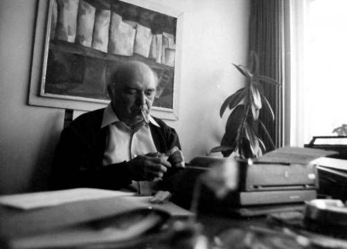 Доведена дъщеря се разпорежда с наследството на Павел Вежинов