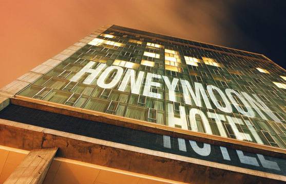 10 провокативни снимки на Брус Уилис и Ема Хеминг (18+)