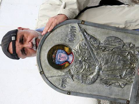 Иван Бахчеванов забрави изложба заради икона на Св. Георги Победоносец