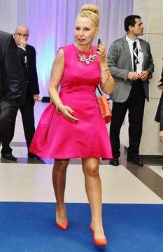 Щръкнаха зърната на Беновска