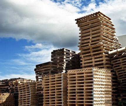 Мебели от палети: Как да изберем подходящ материал за своите проекти