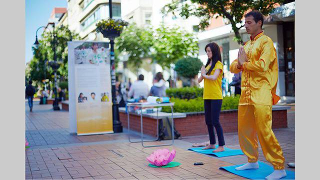 В София и Стара Загора честваха Световния ден на Фалун Дафа