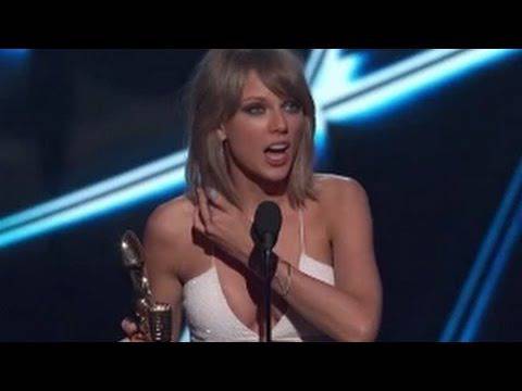 TAYLOR SWIFT WINS 4th Award at Billboard Music Awards 2015 (VIDEO)