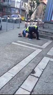 Клип с полицейско насилие взриви социалните мрежи (видео)