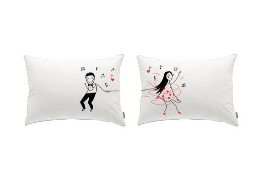 Комплект възглавници с дизайнерски калъфки – Танц на любовта