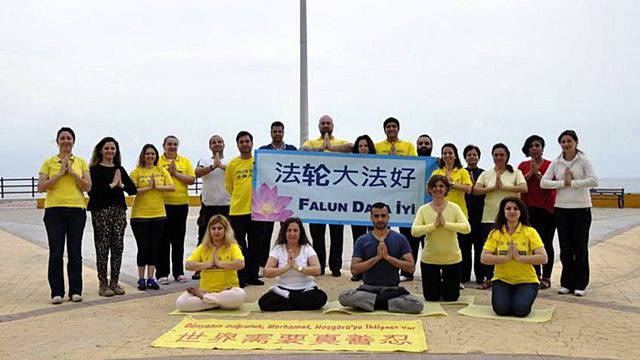 Турция: Тридневни събития по случай Световния ден на Фалун Дафа