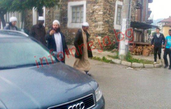 Проповедници от Саудитска Арабия обикалят из Сатовча – ИНФОМРЕЖА – НОВИНИ ОТ ЮГОЗАПАДНА БЪЛГАРИЯ