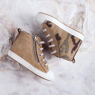 Модерни детски кецове за момче.