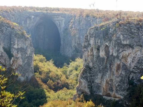 Дестинации: пещера Проходна