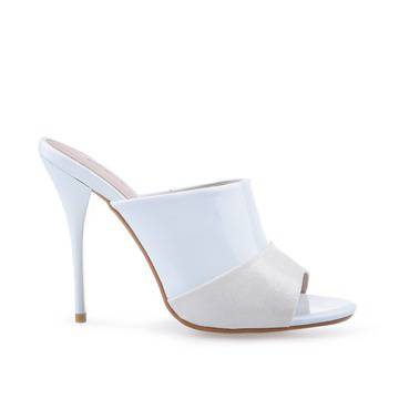 Дамски елегантни чехли в бял цвят с лачен ефект