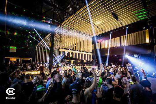 Грандиозното откриване на сезона на Cacao Beach