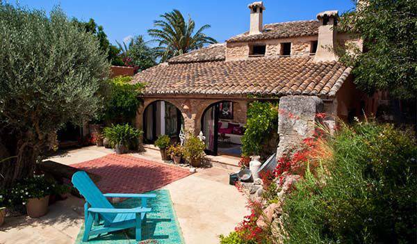 Топлина, уют и свежест в един романтичен дом