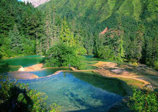 Виртуално пътуване до долината на кристалите в Китай