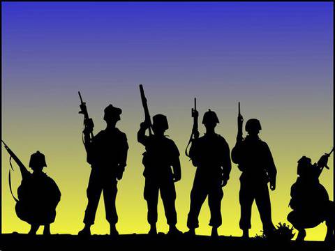 Една блондинка ЗА казармата