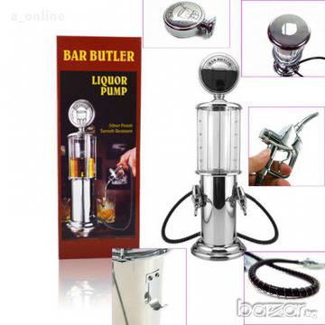 Диспенсър за напитки с форма на бензинова колонка