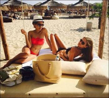 Куини Алис показа невероятно тяло – отново засенчи Есмер Омерова